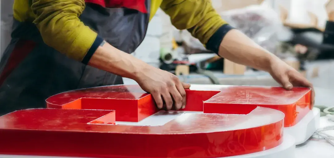 custom signs installation expert