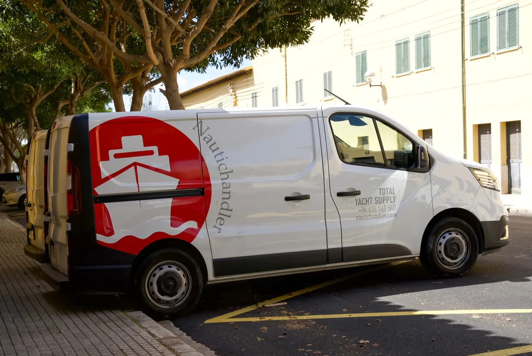 custom vehicle graphics